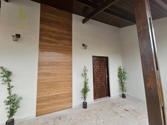 Casa com Piscina para Venda em Itanhaém - 4