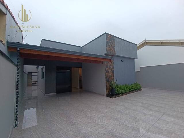#C272 - Casa com Piscina para Venda em Itanhaém - SP - 2