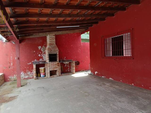 Casa com Piscina para Venda em Itanhaém - 4