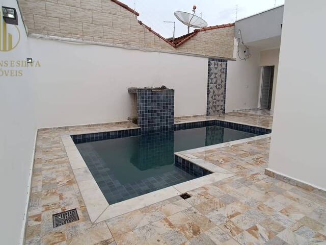 Casa com Piscina para Venda em Itanhaém - 5