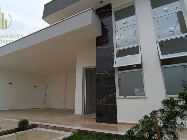 #C094 - Casa com Piscina para Venda em Itanhaém - SP