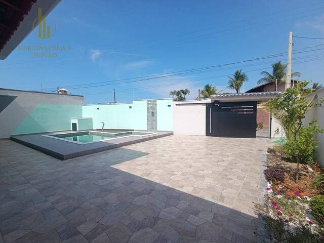 Casa com Piscina para Venda em Itanhaém - 4