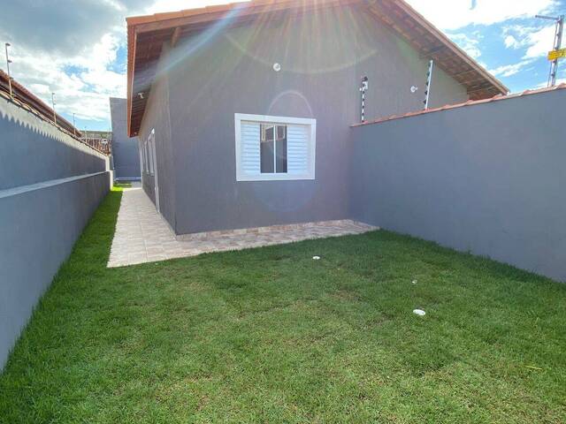 #C308 - Casa com Piscina para Venda em Itanhaém - SP - 2
