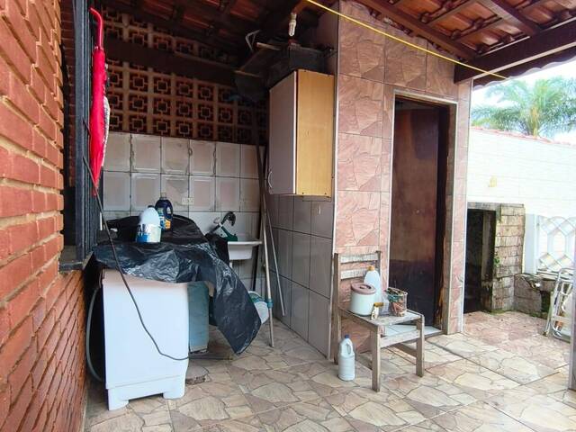 Casa com Piscina para Venda em Itanhaém - 4