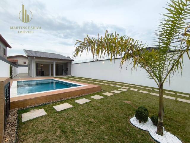 #C326 - Casa com Piscina para Venda em Itanhaém - SP - 1