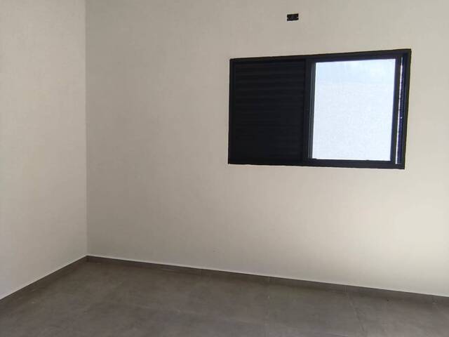 Casa com Piscina para Venda em Itanhaém - 4