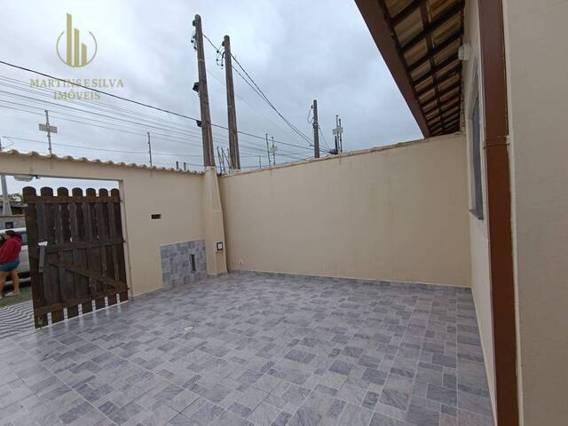 Casa com Piscina para Venda em Itanhaém - 4