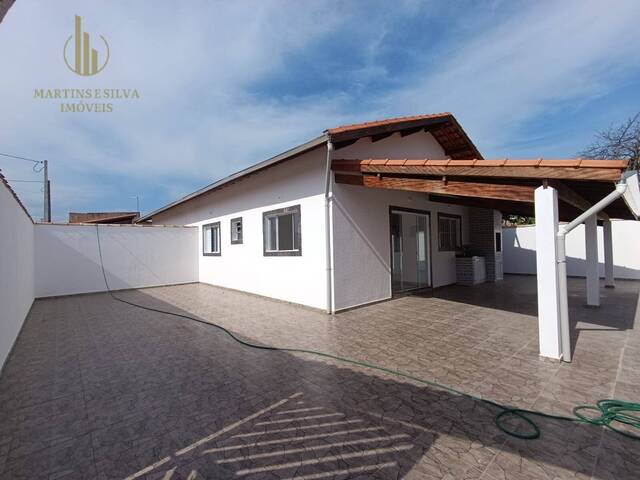 Casa com Piscina para Venda em Itanhaém - 4