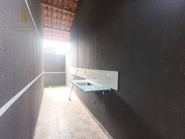 Casa com Piscina para Venda em Itanhaém - 4