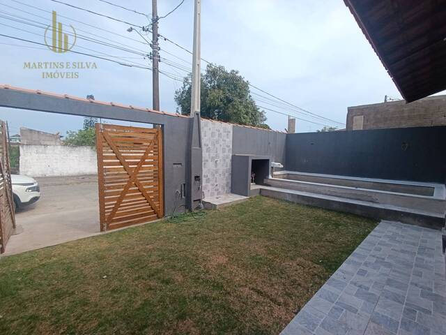Casa com Piscina para Venda em Itanhaém - 2