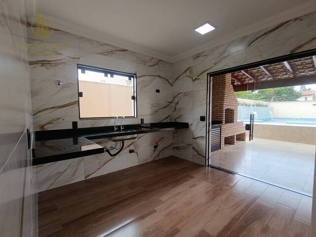 Casa com Piscina para Venda em Itanhaém - 4