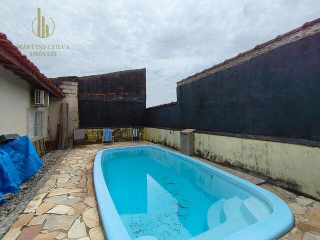 #C357 - Casa com Piscina para Venda em Itanhaém - SP - 1