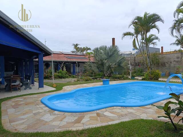 #C364 - Casa com Piscina para Venda em Itanhaém - SP - 1