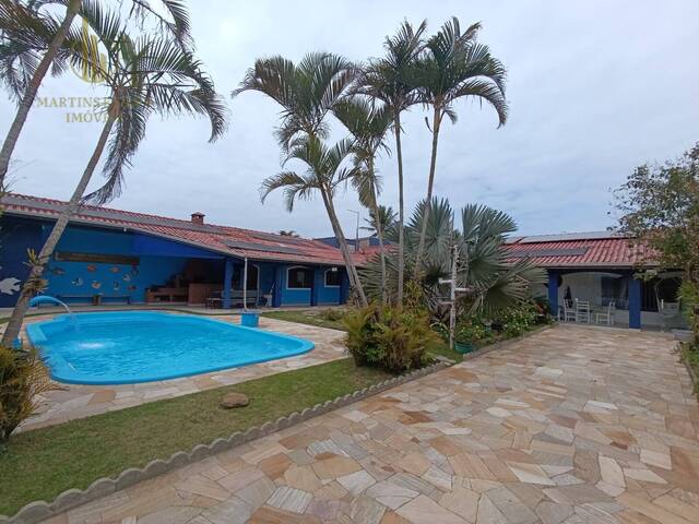 Casa com Piscina para Venda em Itanhaém - 4