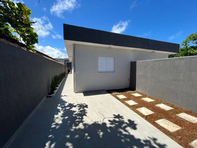 #C370 - Casa com Piscina para Venda em Itanhaém - SP - 2