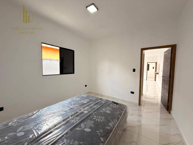 Casa com Piscina para Venda em Itanhaém - 4