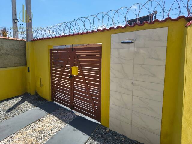 Casa com Piscina para Venda em Itanhaém - 4