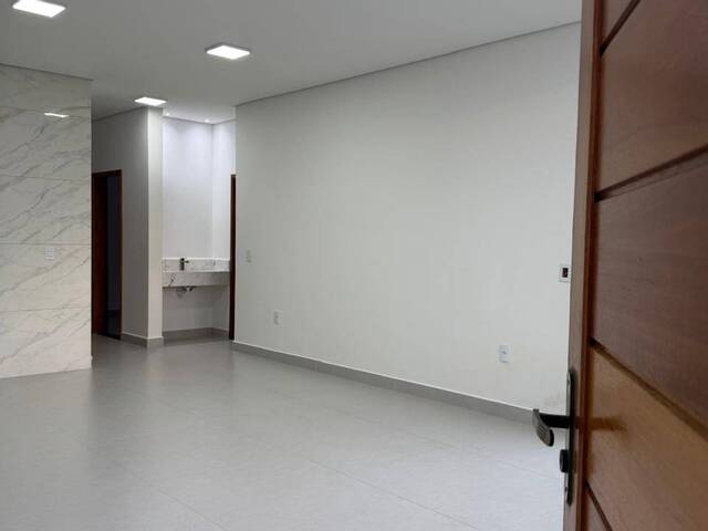 #C385 - Casa com Piscina para Venda em Itanhaém - SP - 2