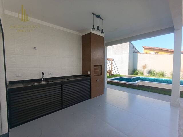 Casa com Piscina para Venda em Itanhaém - 4
