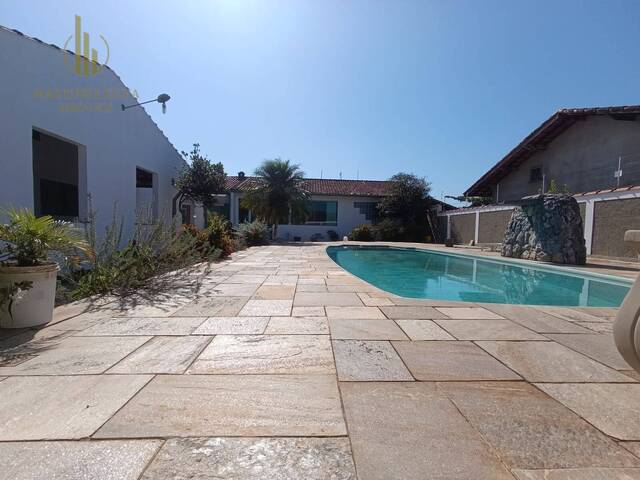 Casa com Piscina para Venda em Itanhaém - 2