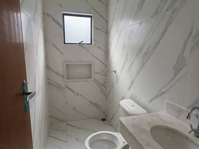 Casa com Piscina para Venda em Itanhaém - 5