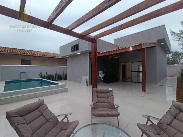 Casa com Piscina para Venda em Itanhaém - 2