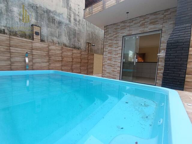 Casa com Piscina para Venda em Itanhaém - 2