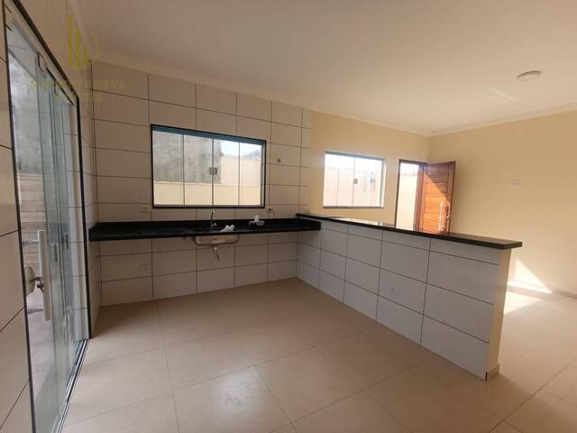 Casa com Piscina para Venda em Itanhaém - 5