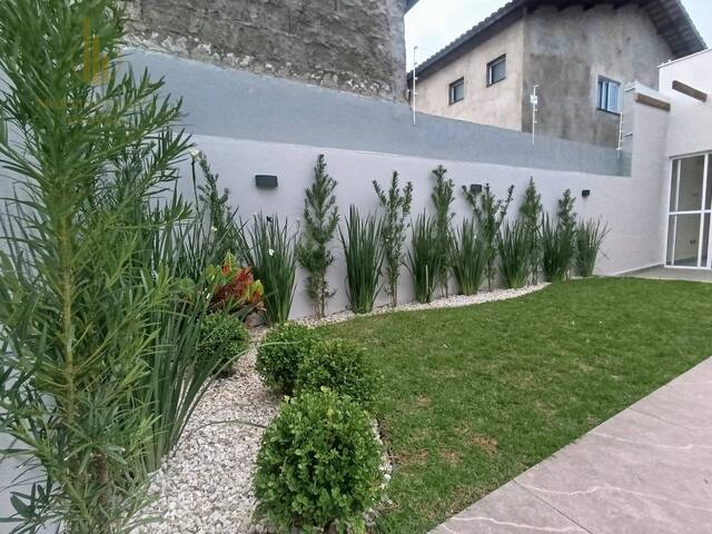 Casa com Piscina para Venda em Itanhaém - 3