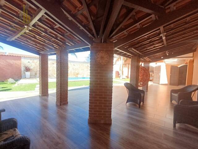 Casa com Piscina para Venda em Itanhaém - 2