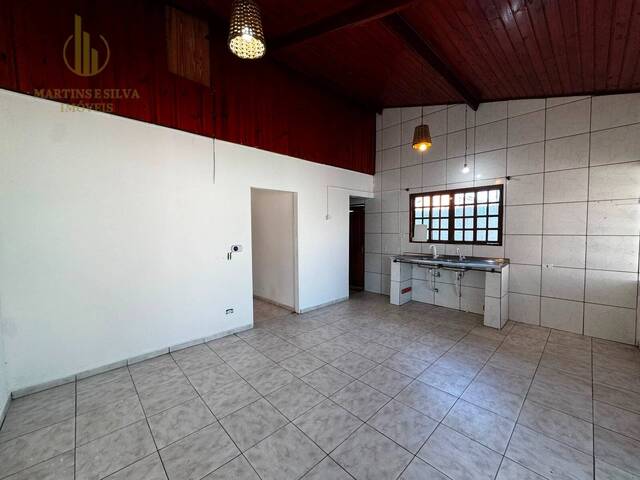 Casa com Piscina para Venda em Peruíbe - 3