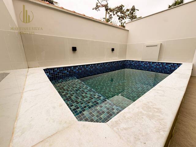 Casa com Piscina para Venda em Itanhaém - 3