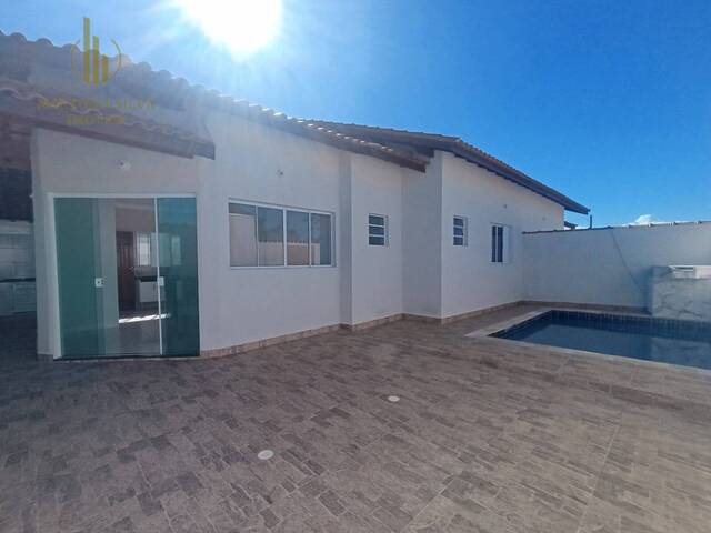 #C419 - Casa com Piscina para Venda em Itanhaém - SP - 1